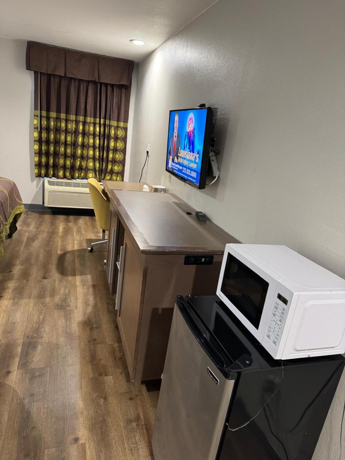 Executive Inn Baker Zewnętrze zdjęcie